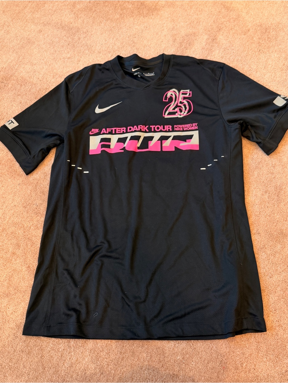 Nike Black Graphic 'After Dark Tour' Tee Jersey with Pink Details Medium